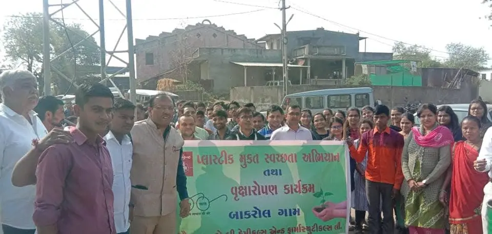 Group with green banner