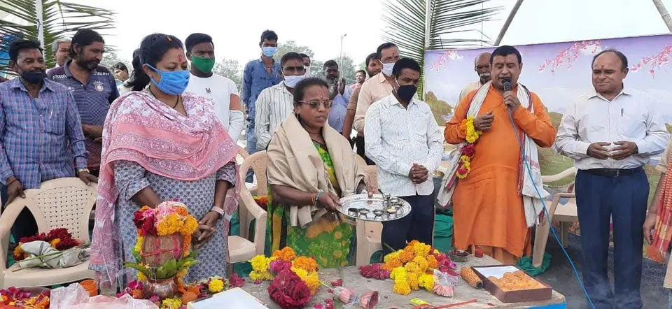 Guests with sadhu