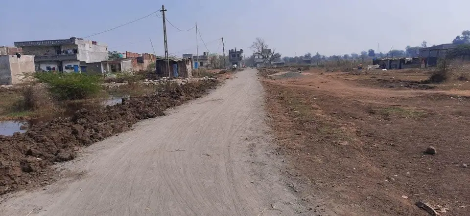Earth road