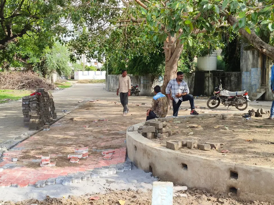 Paver block work at circle